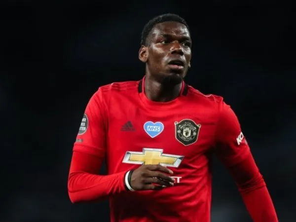 Evra Kritik Fans Man United yang Inginkan Pogba Dijual