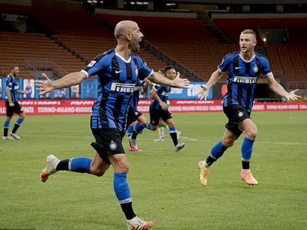 Borja Valero Berikan Penghormatan Terakhir Untuk Gonzalo Rodriguez