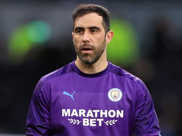 Termasuk Arsenal, Claudio Bravo Buka Peluang Terima Tawaran Tiga Klub ini