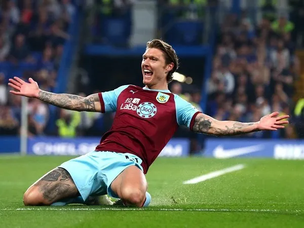 Gelandang Burnley Merapat Ke Milan, Media-media Berbeda Asumsi