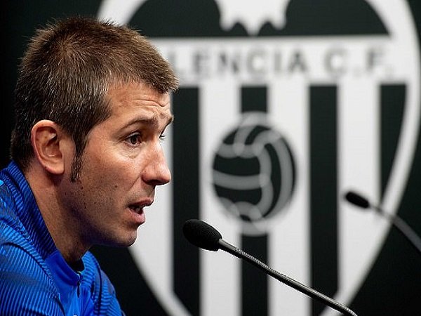 Valencia Tampil Buruk, Albert Celades Resmi Didepak