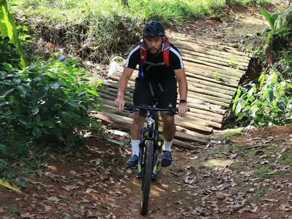 Alasan Andritany Ardhiyasa Pilih Bersepeda Gunung Selama Libur Kompetisi