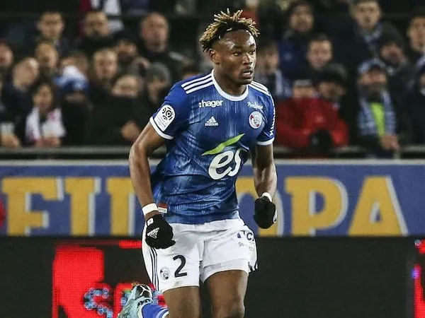 Pemain Ingin Hijrah, Milan Bukan Kontak Baru Soal Transfer Bek Strasbourg