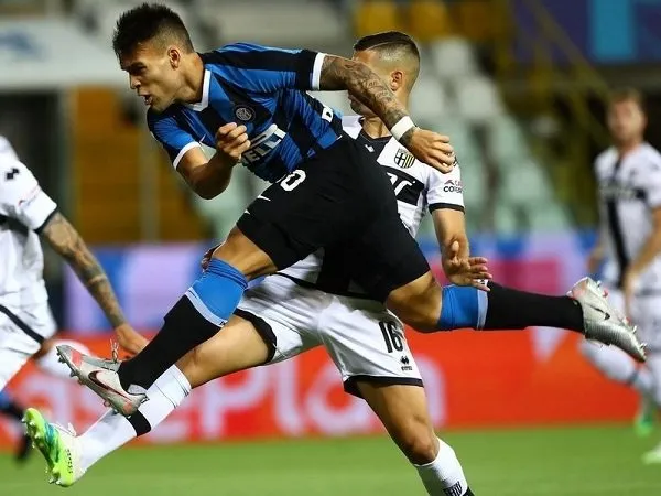 Mantan Penyerang Barcelona Nantikan Duet Lautaro-Messi