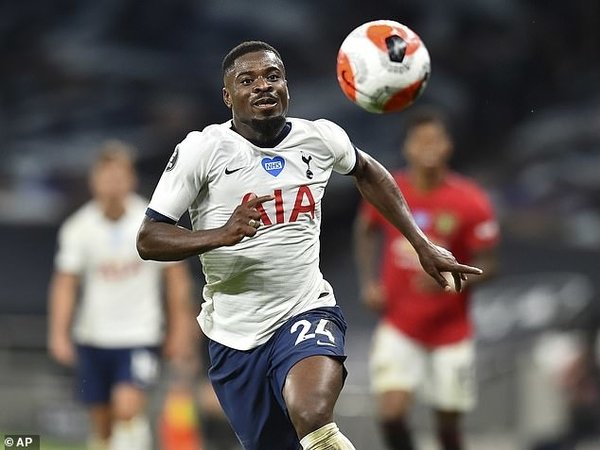 Monaco Berminat dengan Servis Serge Aurier