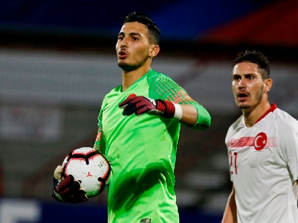 Liverpool Jajaki Kemungkinan Dapatkan Kiper Potensial Trabzonspor Ini