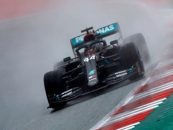 Hasil Kualifikasi F1 GP Styria: Diwarnai Hujan, Hamilton Klaim Pole Position