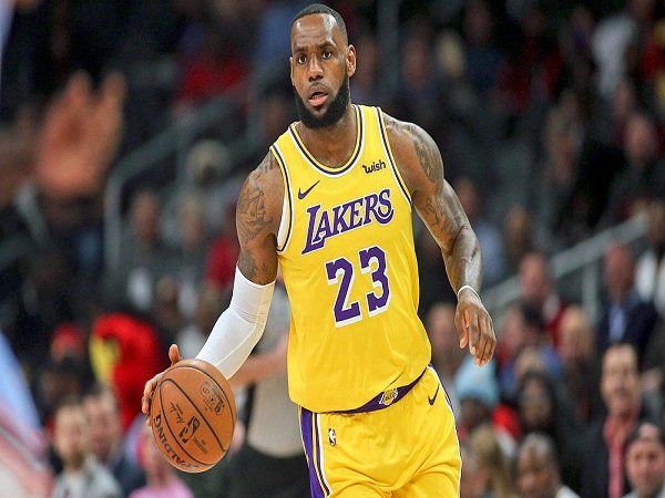 LeBron James Tolak Tulis Pesan Sosial di Jerseynya