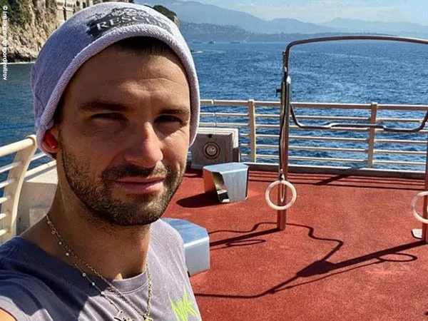 Grigor Dimitrov Terbebas Dari COVID-19