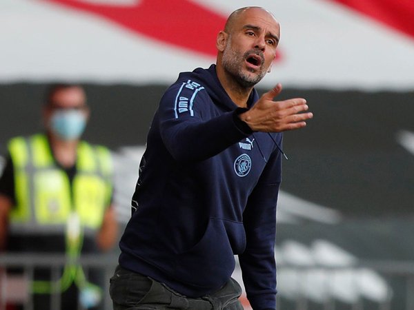 Meski Harus Tampil di League Two, Guardiola Siap Bertahan di Man City