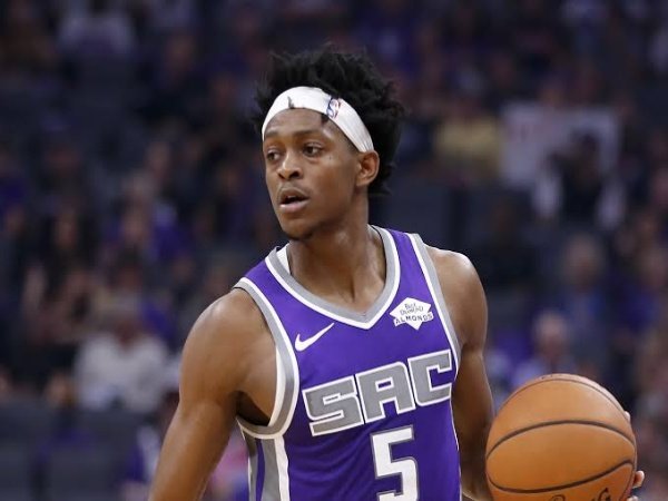 Malang, De’Aaron Fox Alami Cedera Engkel Saat Jalani Latihan di Orlando