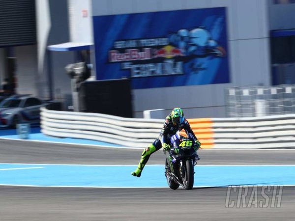 Rossi Kesulitan Kendalikan Motornya Saat Cuaca Panas
