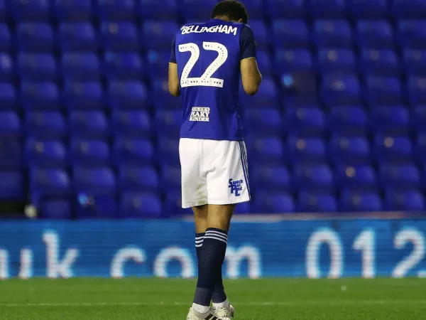 Birmingham City Pensiunkan Nomor 22 Milik Jude Bellingham