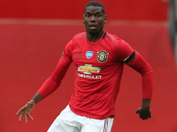 Evra: Semua Orang Hanya Fokus Pada Blunder Pogba