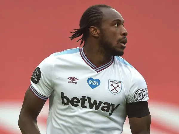 Usai Ketahuan Handball, Pemain West Ham ini Ejek Pogba