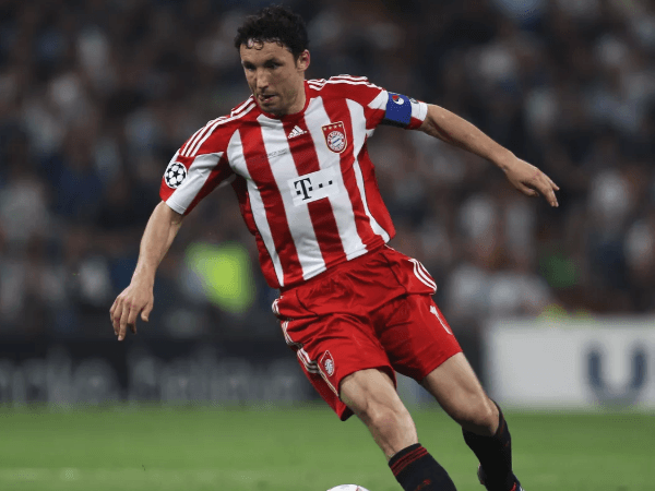 Bayern Munich Ingin Pulangkan Mark van Bommel ke Allianz Arena