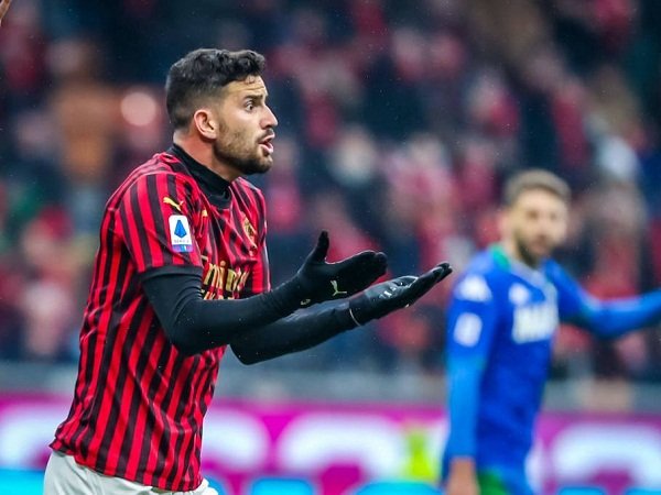 Valencia Inginkan Musacchio, Negosiasi Terganjal Cedera