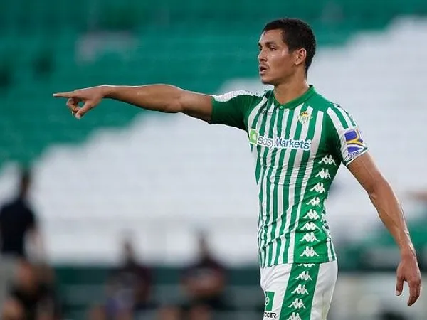 Pengganti Dejan Lovren, Liverpool Segera Gaet Aissa Mandi dari Real Betis