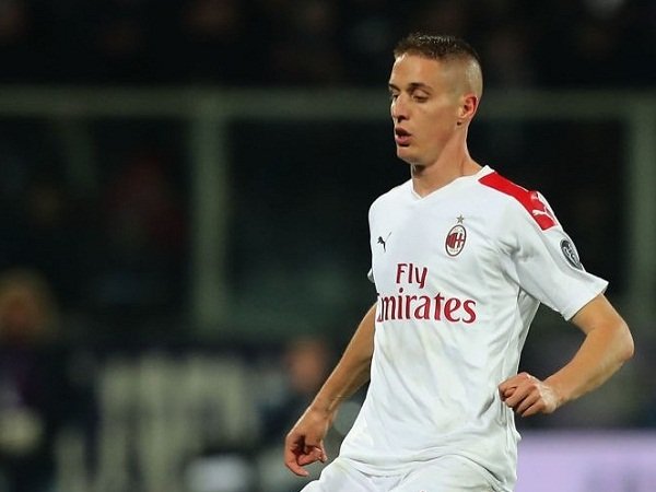 Berubah Pikiran, Milan Tak Akan Jual Andrea Conti