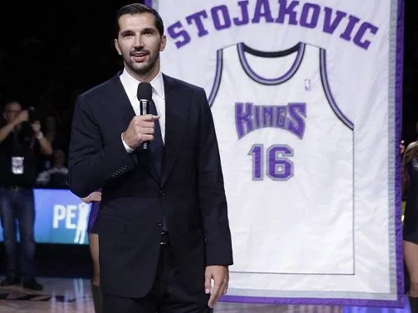 Peja Stojakovic Juga Mundur dari Sacramento Kings