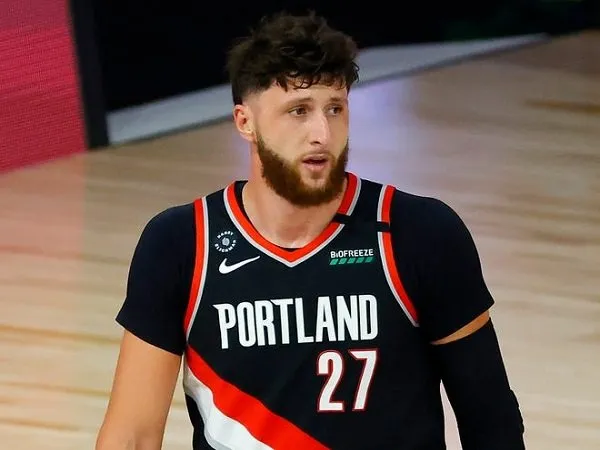 Sang Nenek Meninggal Karena COVID-19, Nurkic Beri Pesan Mendalam Kepada Masyarakat