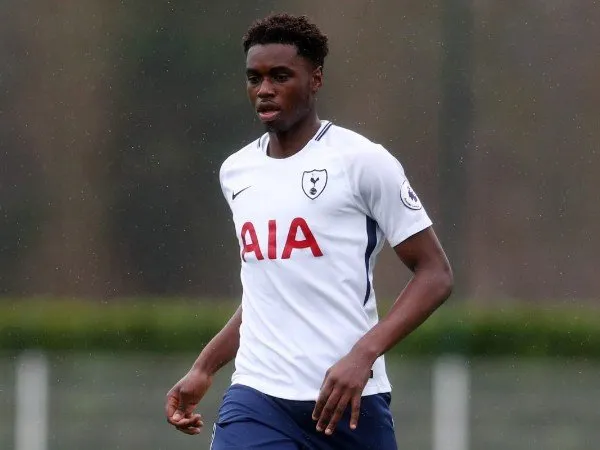 Arsenal Tampung Bek Buangan Tottenham Hotspur