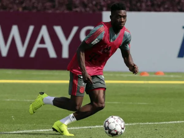Cerita Alphonso Davies, Bek Bayern yang Latihan Bersama Tim Utama dan U-15