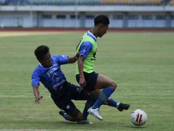 Intensitas Latihan Persib Ditingkatkan, Dua Pemain Alami Cedera Ringan