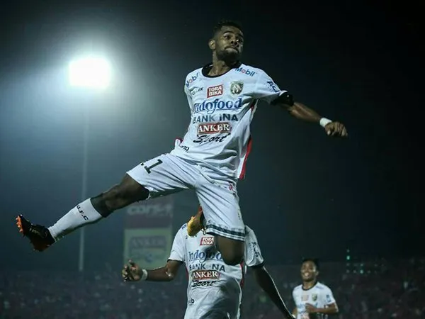 Demi Nomor 11, Yabes Roni Harus Bertukar dengan Miftahul Hamdi