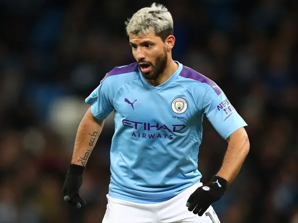 Manchester City Tak Akan Paksa Sergio Aguero Bertahan