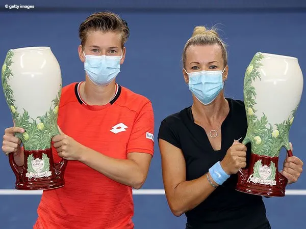 Kveta Peschke Dan Demi Schuurs Pulang Bawa Trofi Cincinnati Open