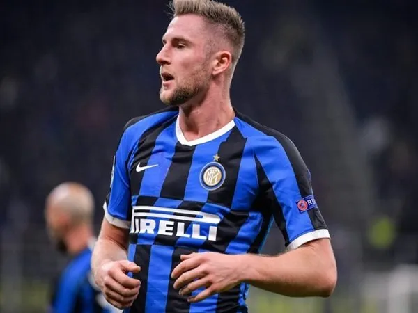 Salip Duo Manchester, Tottenham Jadi Yang Terdepan Dapatkan Servis Milan Skriniar