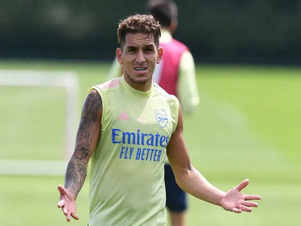 Fiorentina Ungguli Roma Dalam Perburuan Lucas Torreira