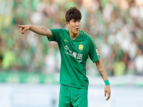 Lazio Dihadang Tottenham Dalam Perburuan Servis Kim Min-Jae