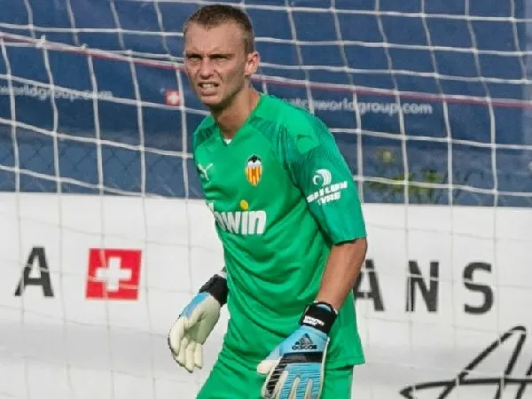 Everton Tertarik Datangkan Jasper Cillessen dari Valencia