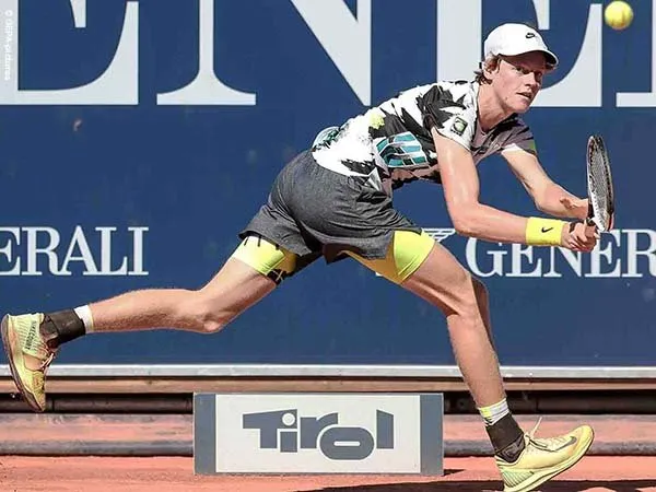 Jannik Sinner sisihkan Philipp Kohlschreiber di Kitzbuhel Open 2020