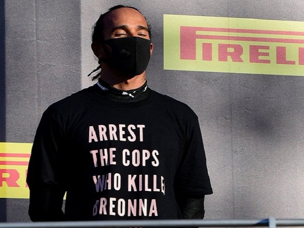 Hamilton Bakal Terus Manfaatkan F1 untuk Melawan Rasisme