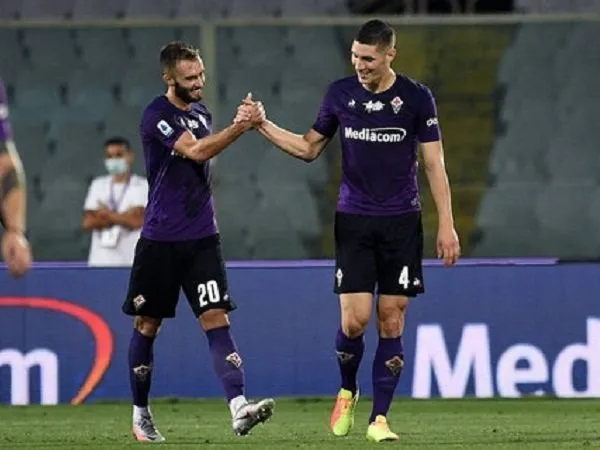 Duo Bek Fiorentina Jadi Target Milan