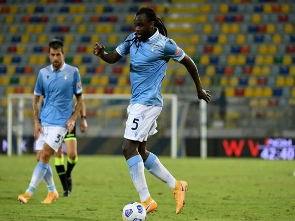 Lazio batal melepas Jordan Lukaku