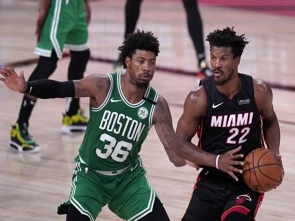 Jimmy Butler sadar bahwa pertahanan Miami Heat sangat buruk di game ketiga.