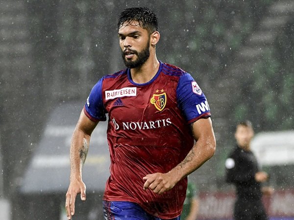 Lazio Incar Servis Omar Alderete Dari FC Basel