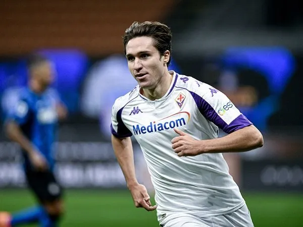 Federico Chiesa makin dekat dengan Juventus.