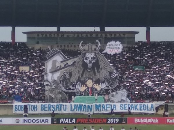 Bobotoh Persib Kecewa Kompetisi Ditunda, Tapi Pilkada Jalan Terus