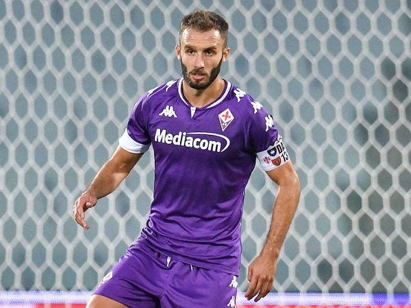 Milan Ternyata Kejar Pezzella Hingga Hari Terakhir Mercato