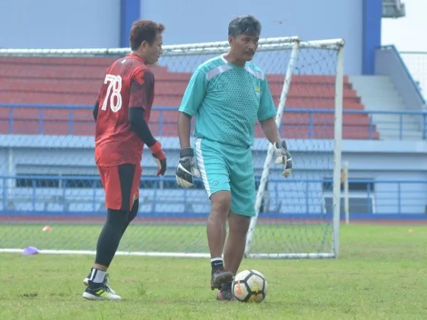 Pelatih kiper sementara Persib, Gatot Prasetyo