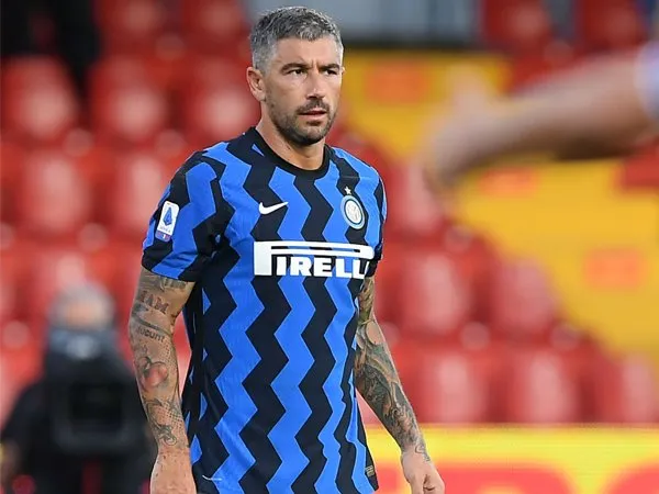 Bek Inter Milan, Aleksandar Kolarov.