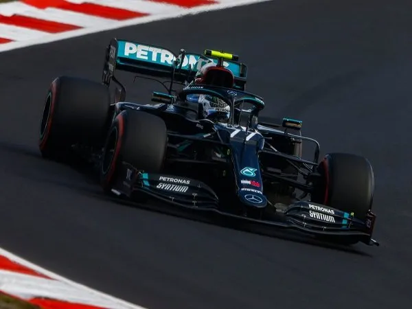 Valtteri Bottas rebut pole position di kualifikasi GP Eifel 2020.