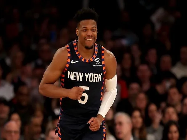 Orlando Magic tertarik rekrut Dennis Smith Jr dari New York Knicks.