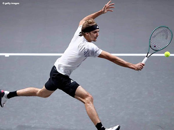Meski Terseok, Alexander Zverev Masih Bertahan Di Cologne
