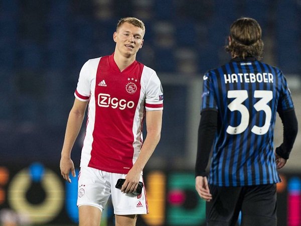 Milan dan Liverpool Tertarik Pinang Bek Remaja Ajax, Perr Schuurs